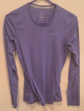 Nike Long Sleeve Dri-FIT Performance Top - Lavender Small